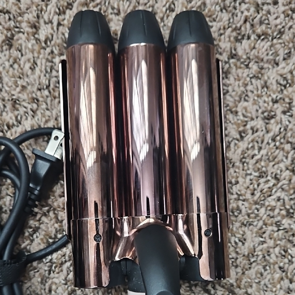 L'ange Le Tridente 3-Barrel Curling Iron in Rose Gold and Pink - Picture 4 of 4